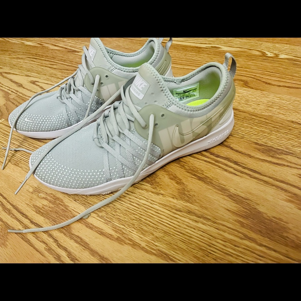 Women’s Nike Free RN shoes